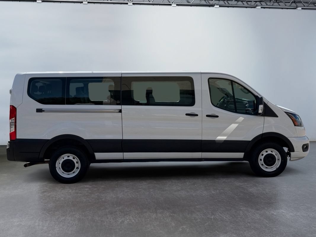 Used 2024 Ford Transit 350 XLT RWD image 4
