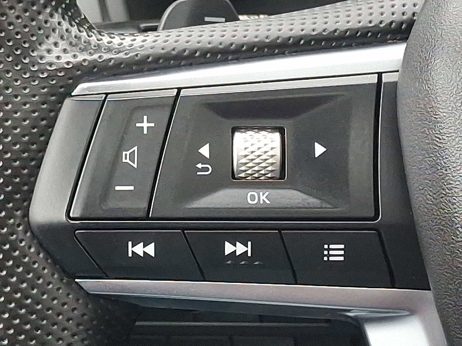 Used 2023 Mitsubishi Outlander SEL image 21