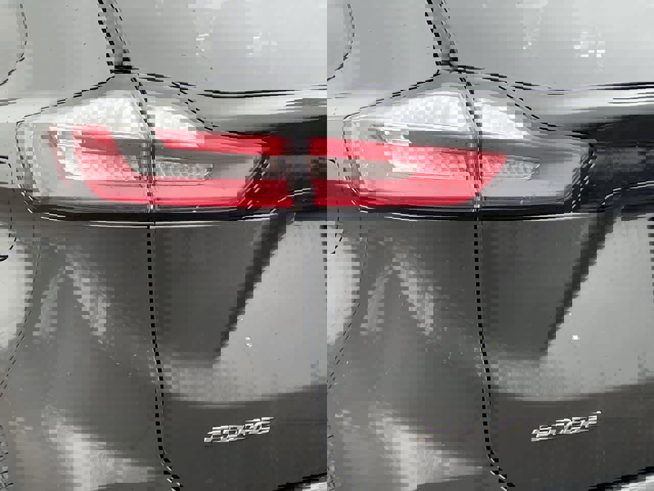 Used 2019 Ford Edge ST w/ Cold Weather Package image 38