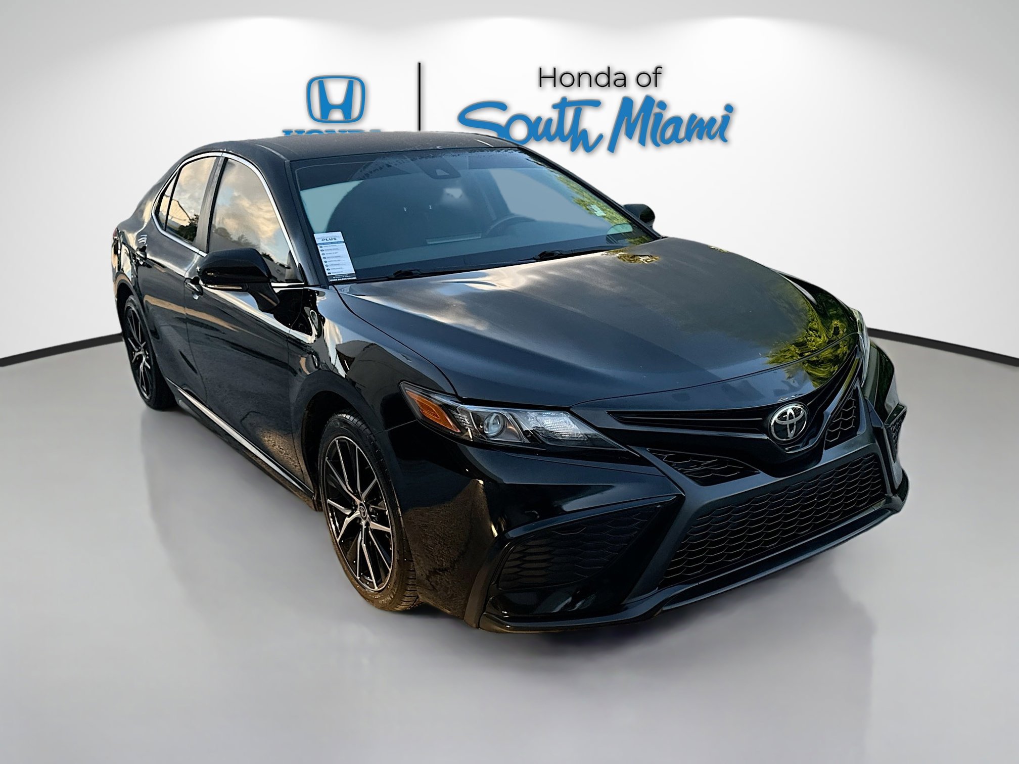 Used 2024 Toyota Camry SE