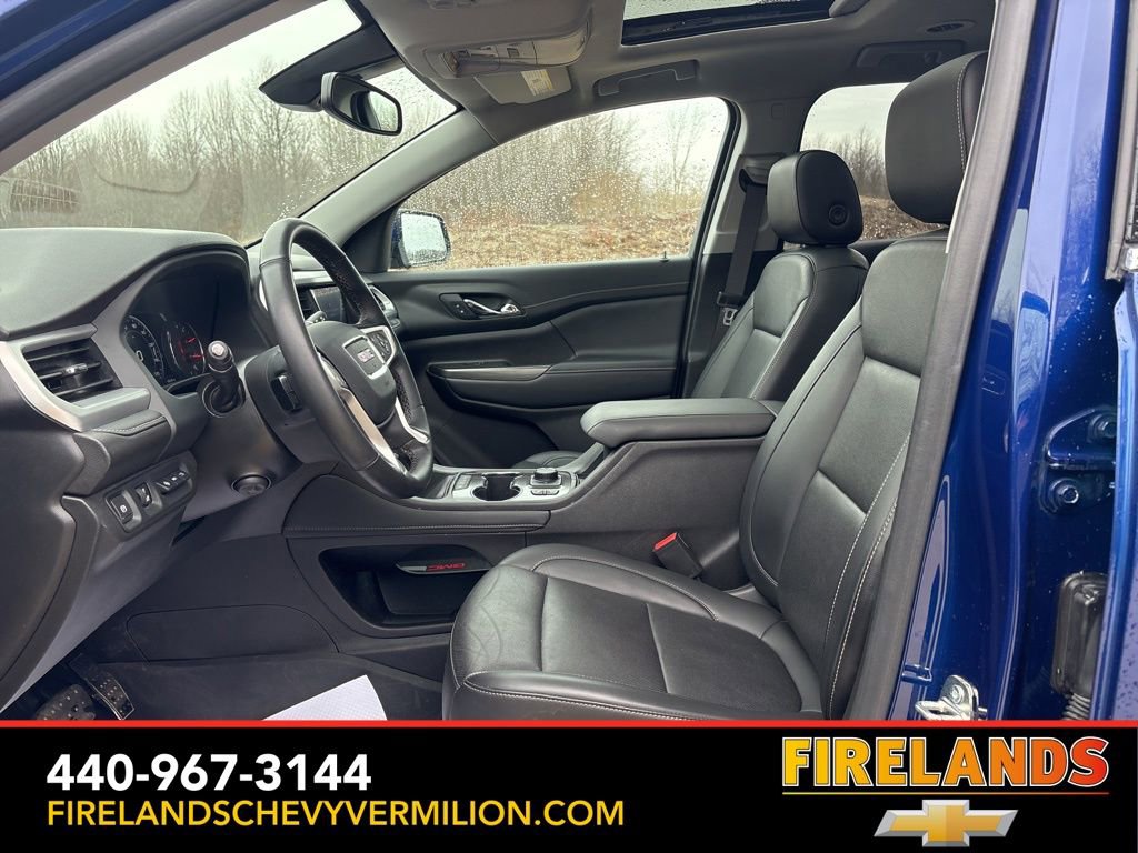 Used 2023 GMC Acadia SLT w/ Technology Package image 17