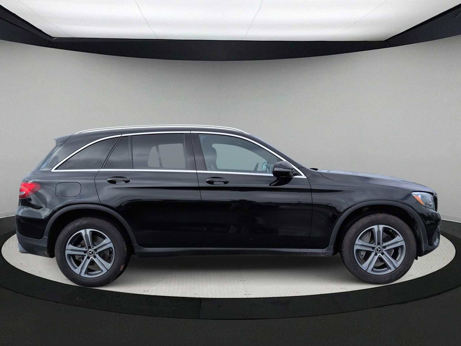 Used 2019 Mercedes-Benz GLC 300 4MATIC image 9