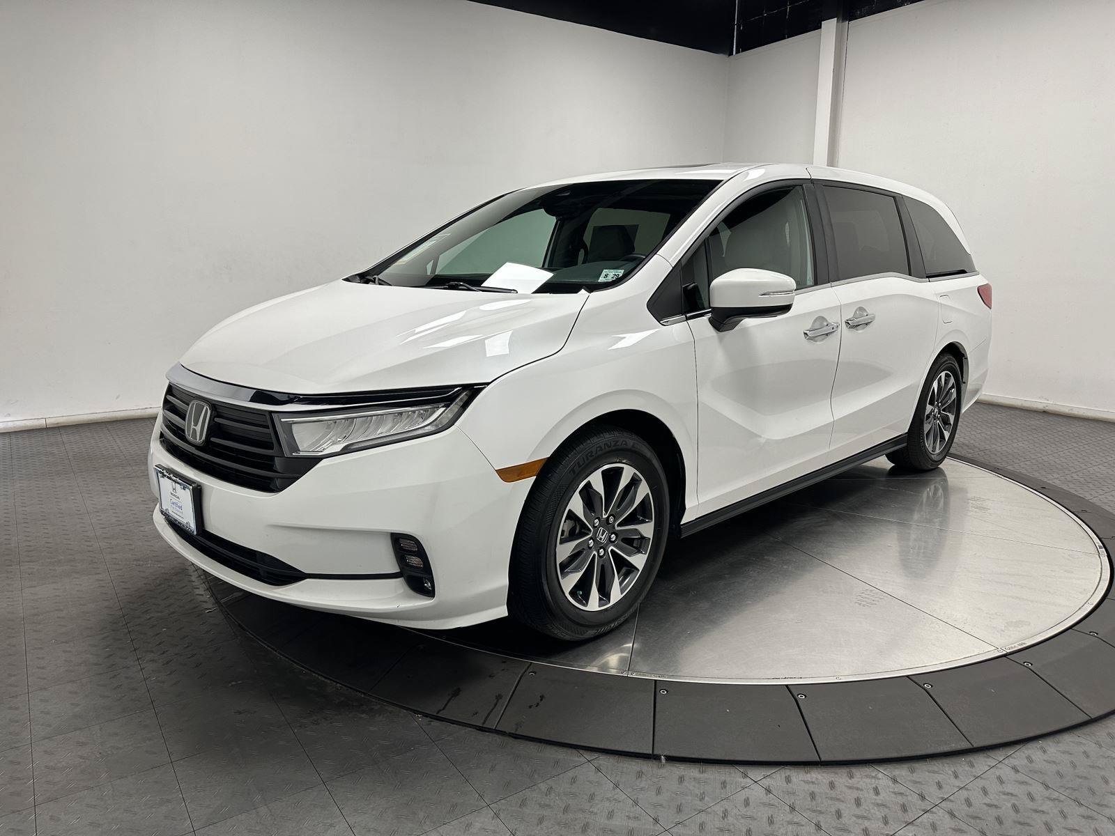 Used 2024 Honda Odyssey EX-L image 1
