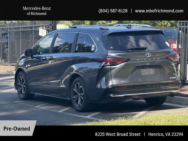 Used 2025 Toyota Sienna Platinum image 16
