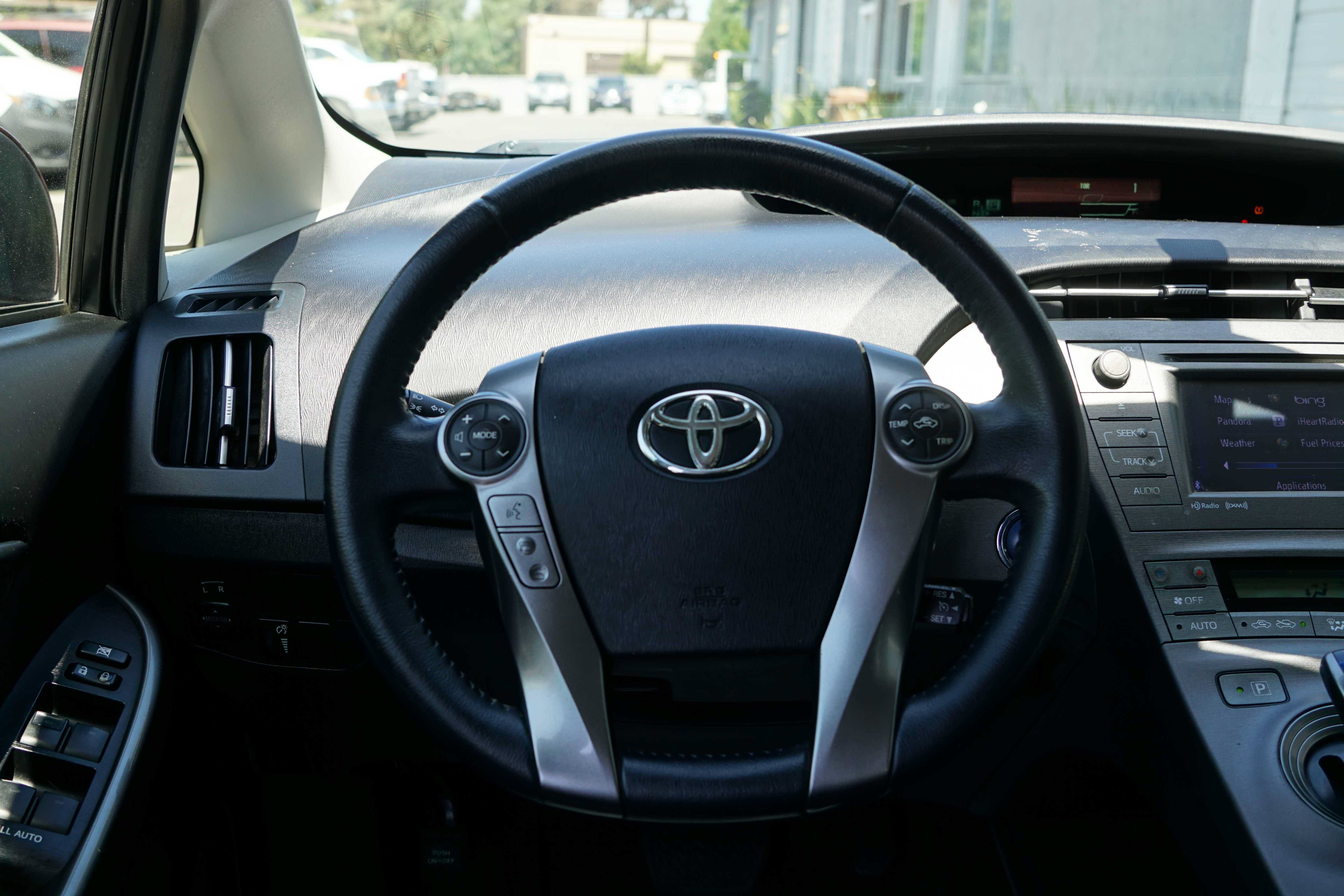 Used 2013 Toyota Prius Persona Series FWD image 40
