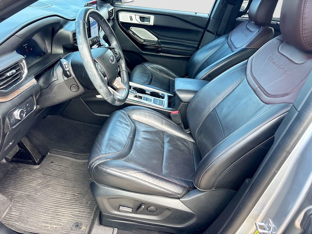 Used 2022 Ford Explorer Platinum w/ Equipment Group 601A image 21