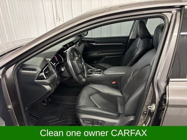 Used 2020 Toyota Camry XSE image 2