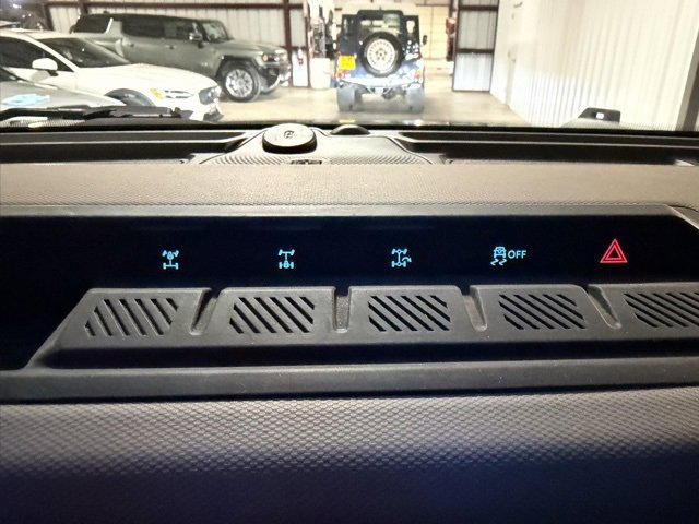 Used 2024 Ford Bronco Wildtrak image 23