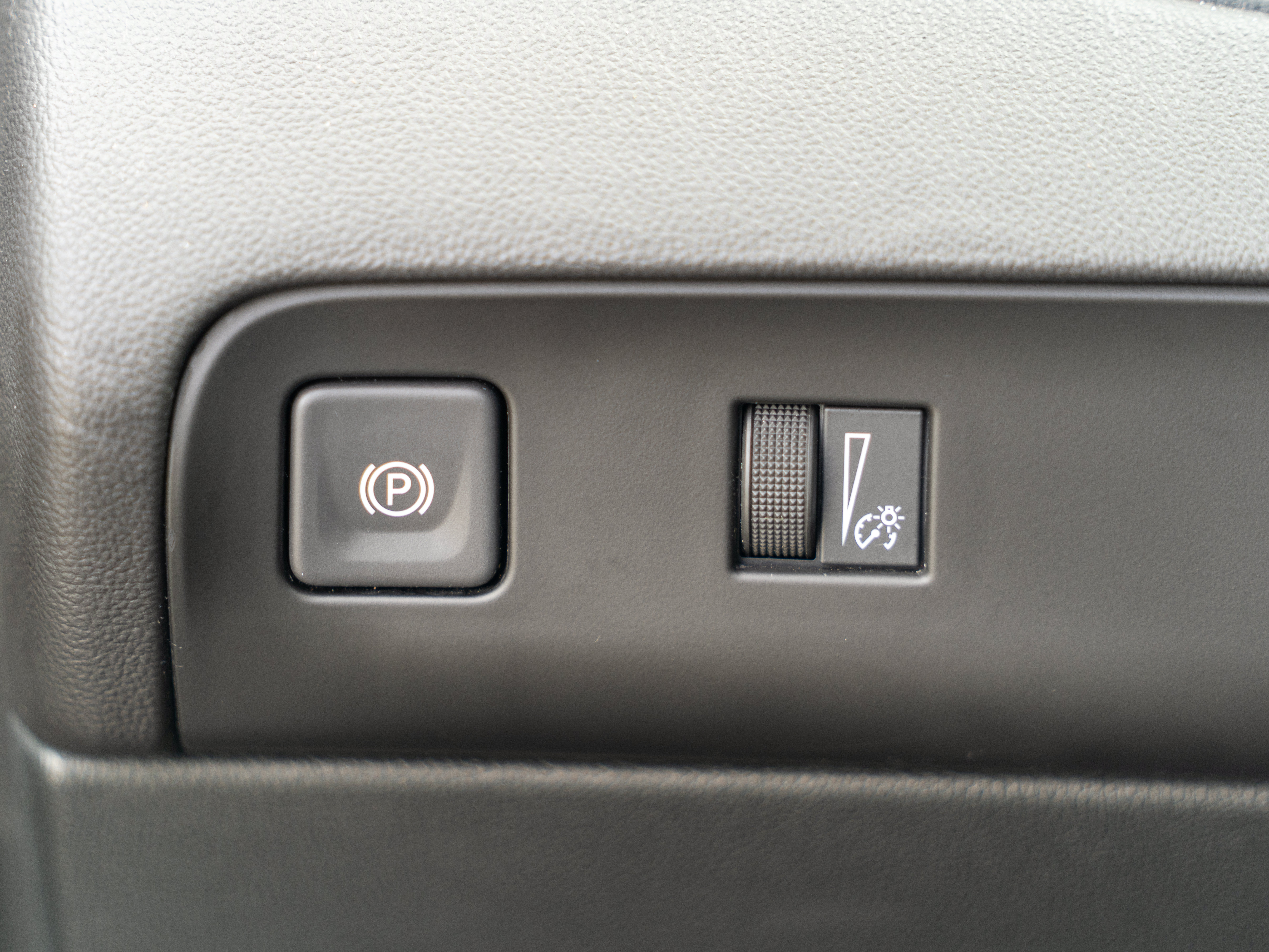 Used 2024 Buick Enclave Essence w/ Experience Buick Package FWD image 20