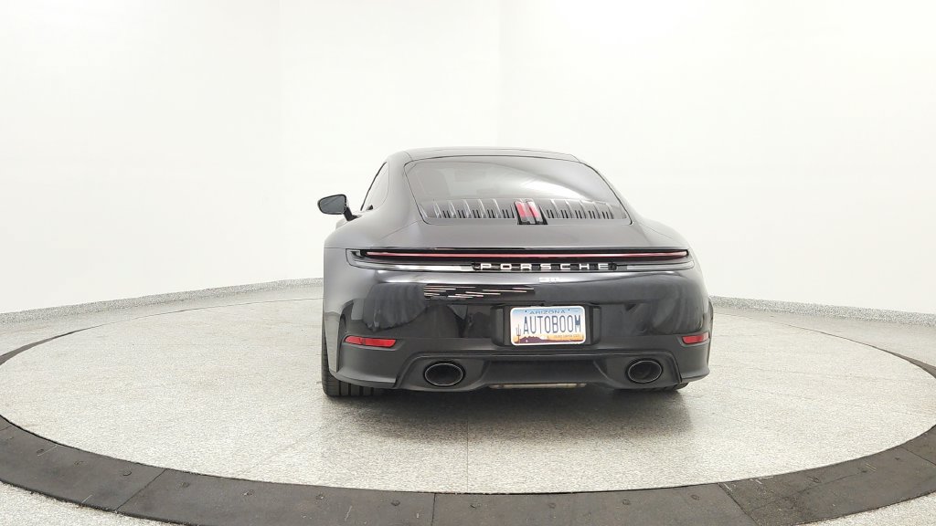 Used 2025 Porsche 911 Carrera RWD image 4