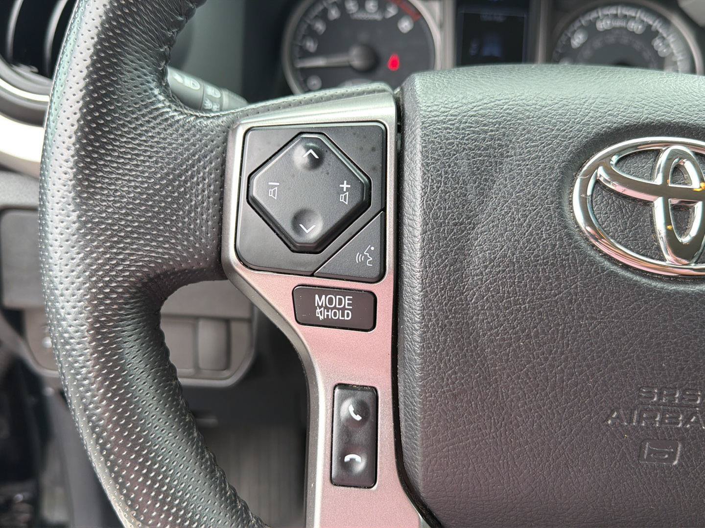 Used 2022 Toyota Tacoma SR5 RWD image 20