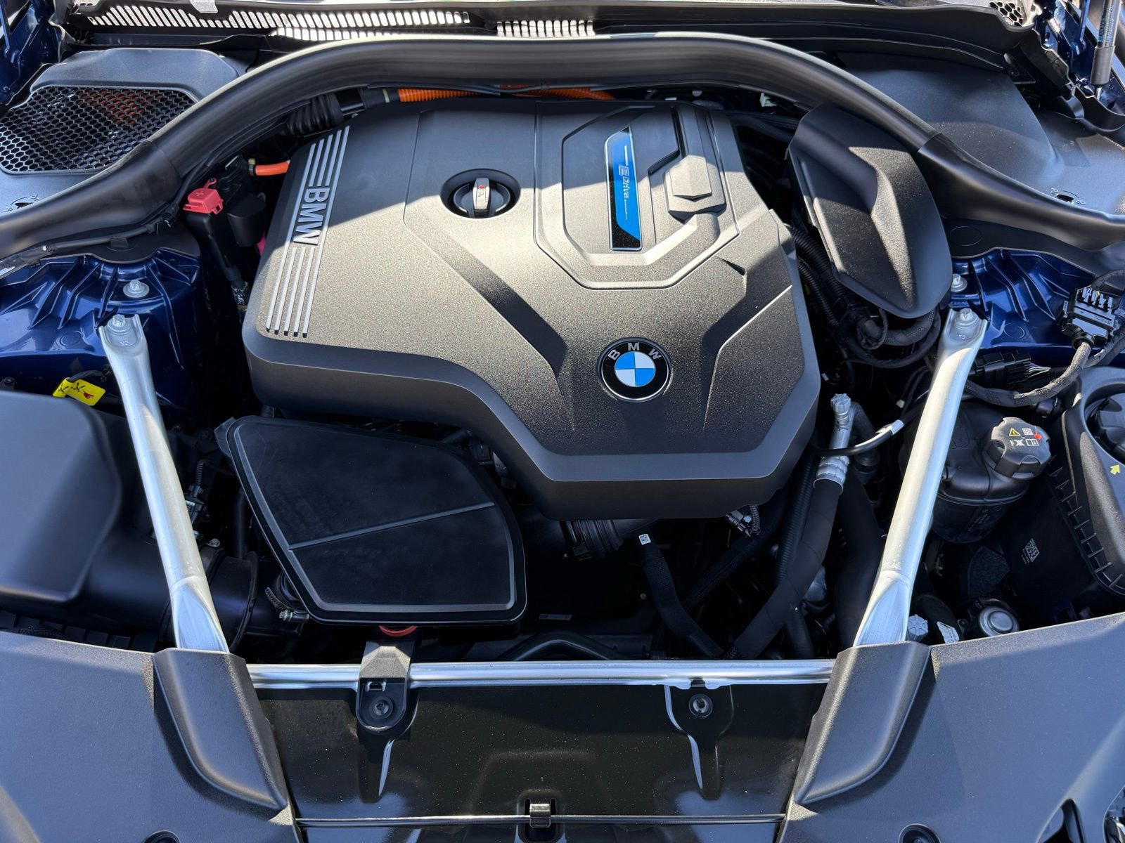 Used 2023 BMW 530e 530e iPerformance w/ M Sport Package image 34