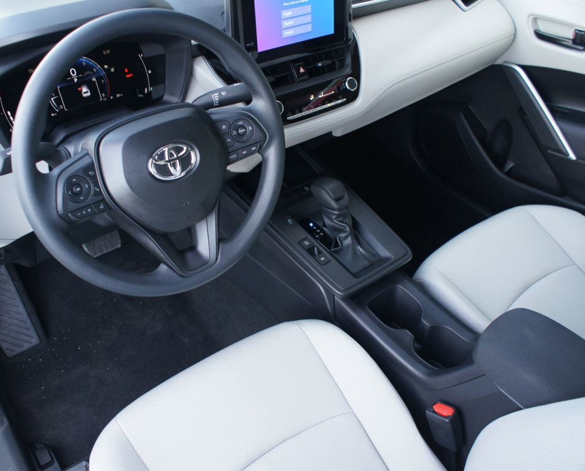 Used 2026 Toyota Corolla Cross L FWD image 2