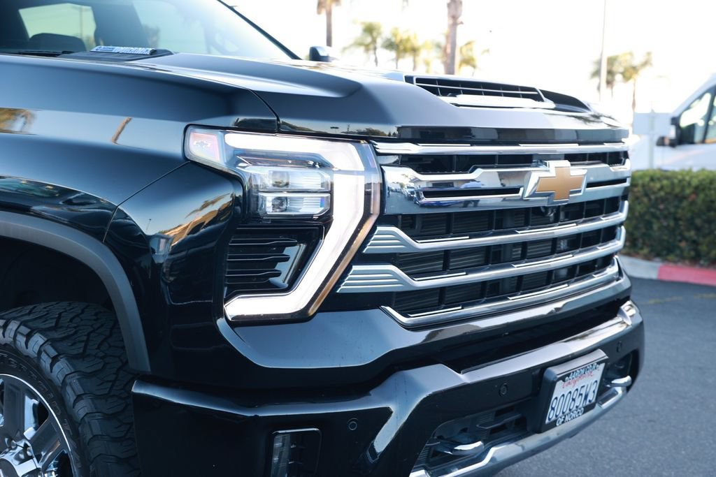 Used 2024 Chevrolet Silverado 2500 High Country AWD/4WD image 7