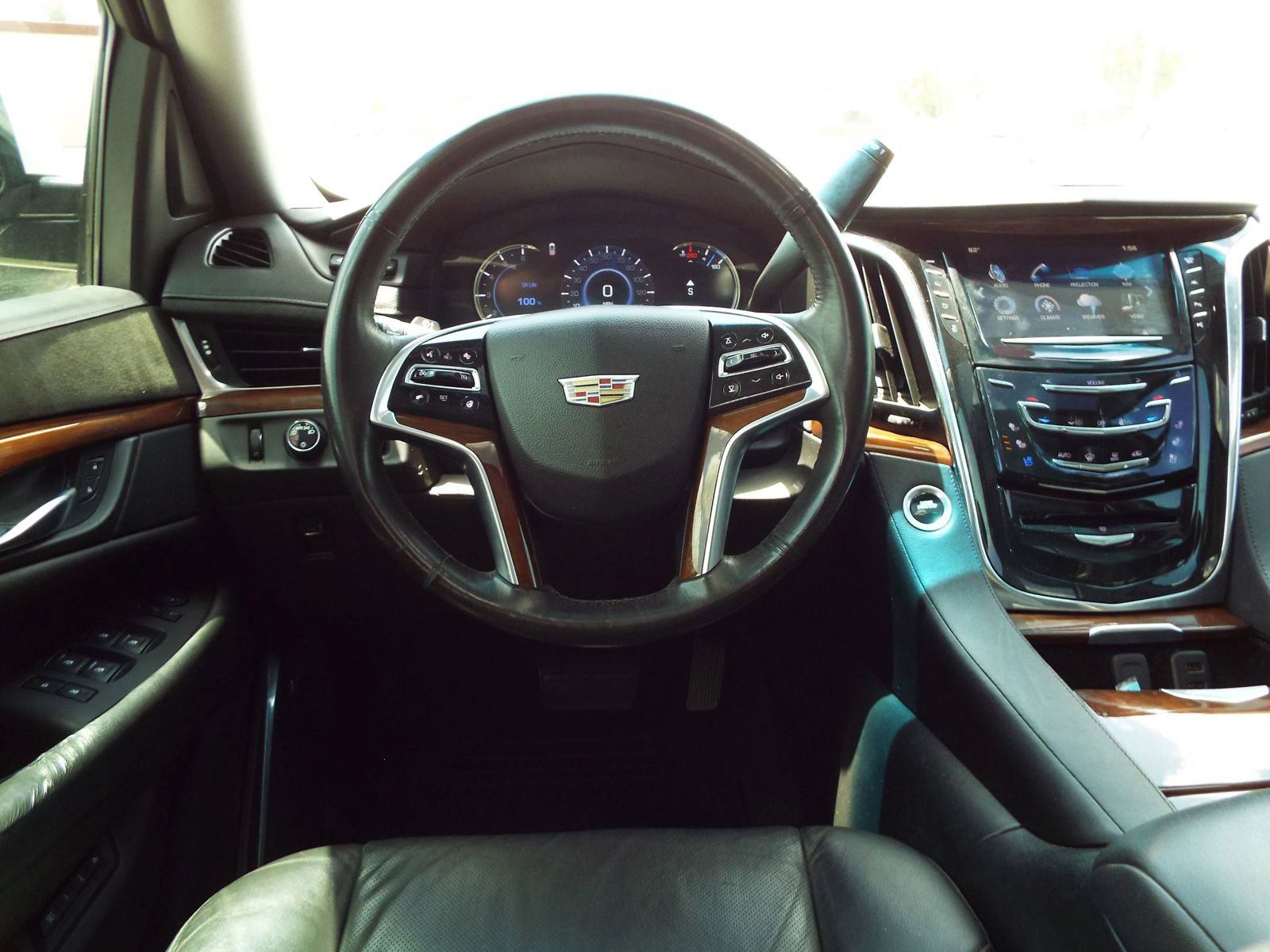 Used 2017 Cadillac Escalade Premium Luxury w/ LPO, Radiant Package RWD image 12