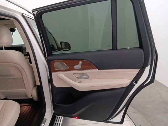 Used 2025 Mercedes-Benz GLS 450 4MATIC image 67