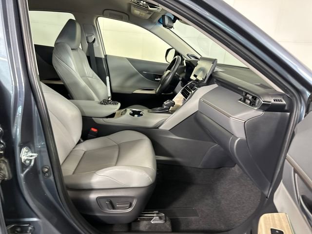 Used 2022 Toyota Venza Limited image 28