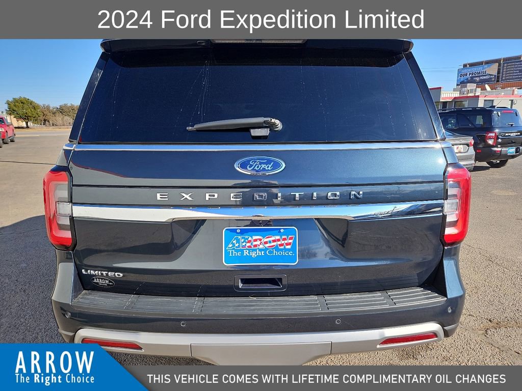 Used 2024 Ford Expedition Limited image 11
