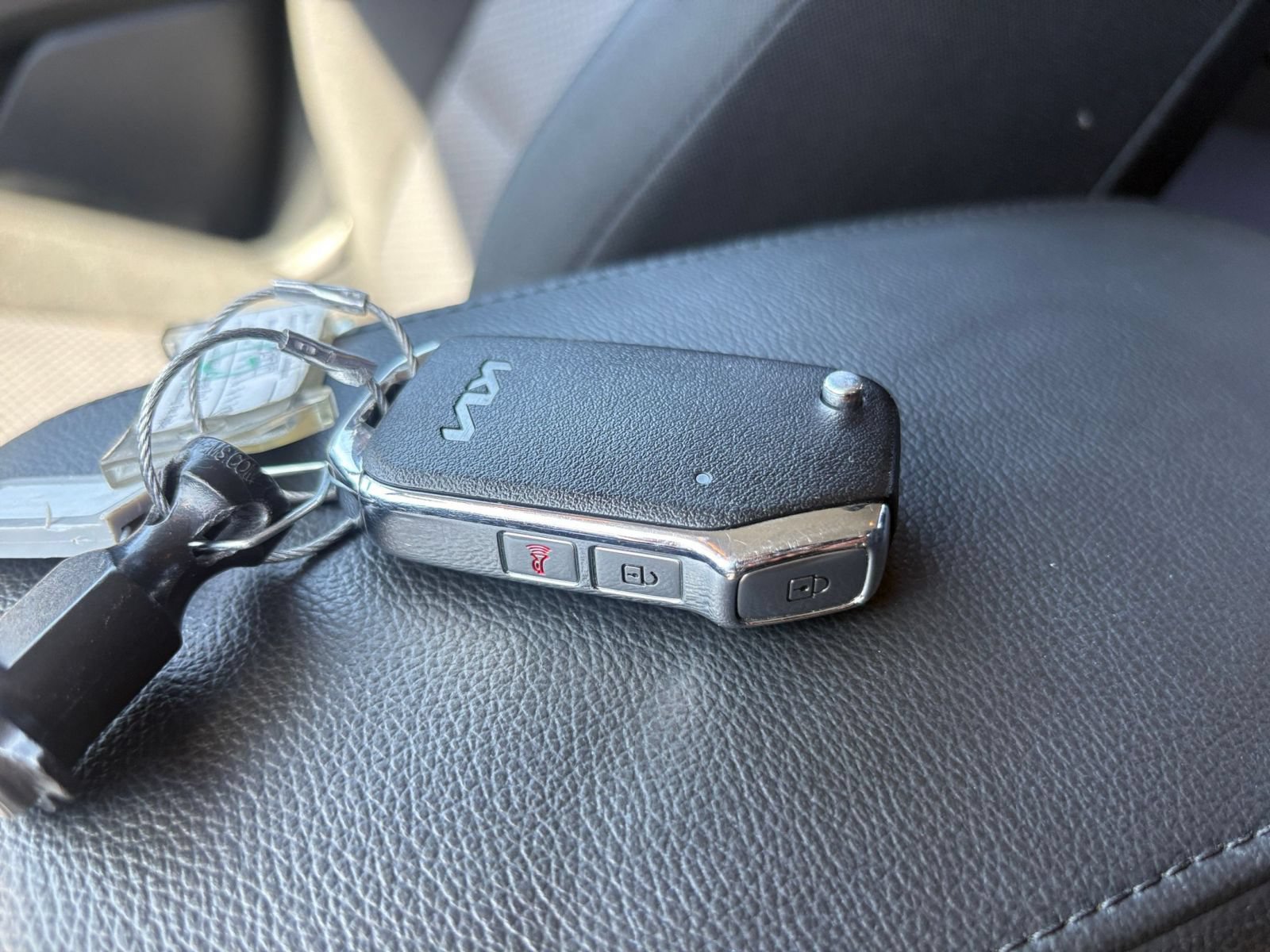 Used 2025 Kia Soul LX w/ LX Technology Package FWD image 21