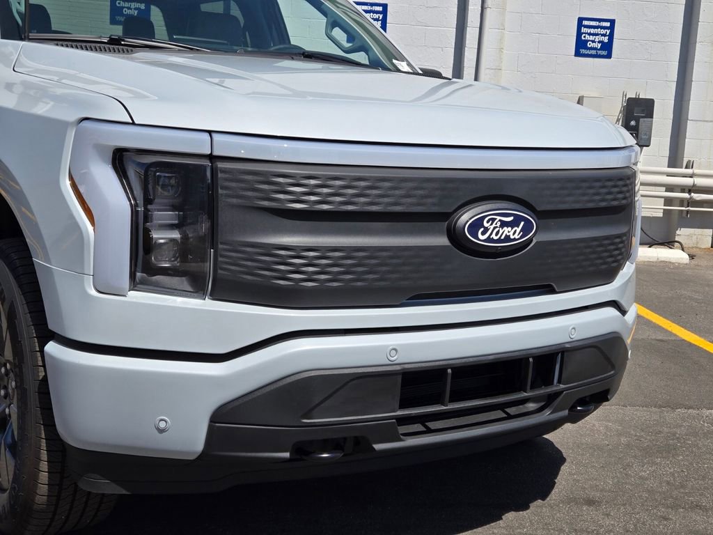 New 2025 Ford F150 Lightning Flash AWD/4WD image 2