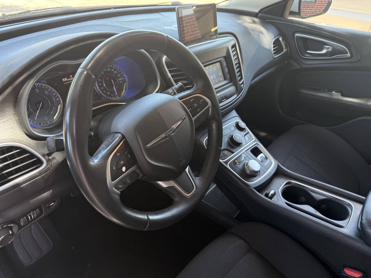 Used 2015 Chrysler 200 Limited w/ Convenience Group FWD image 8