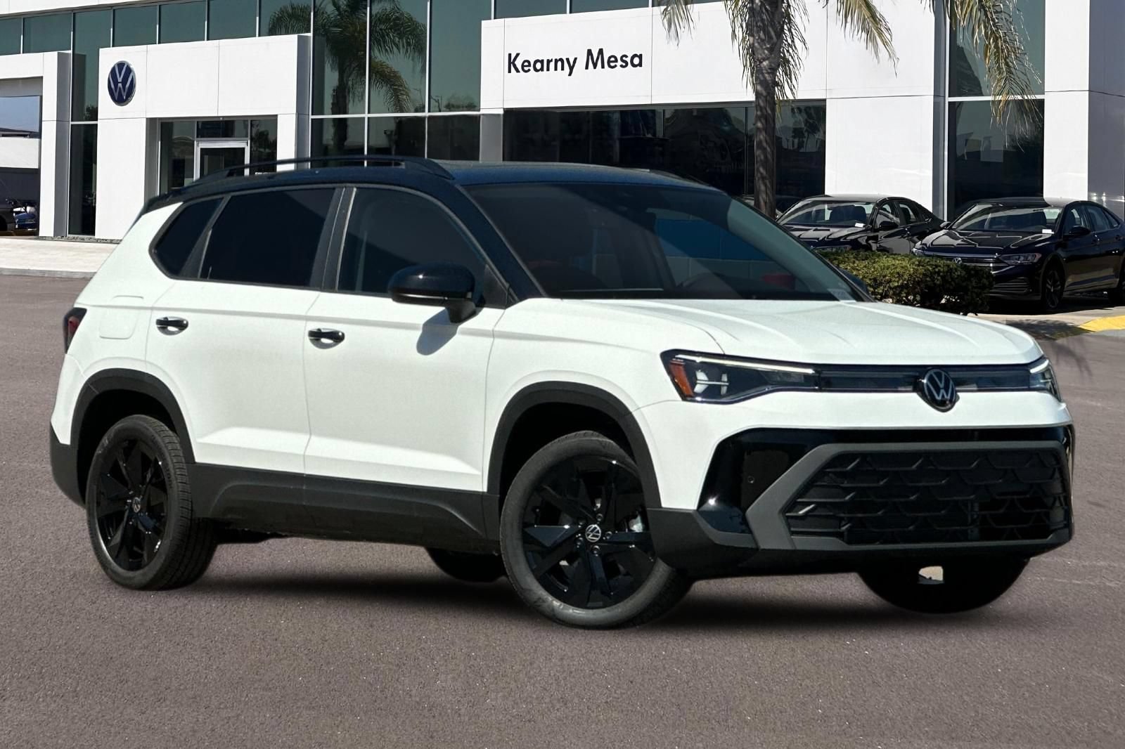 New 2026 Volkswagen Taos SE FWD image 2