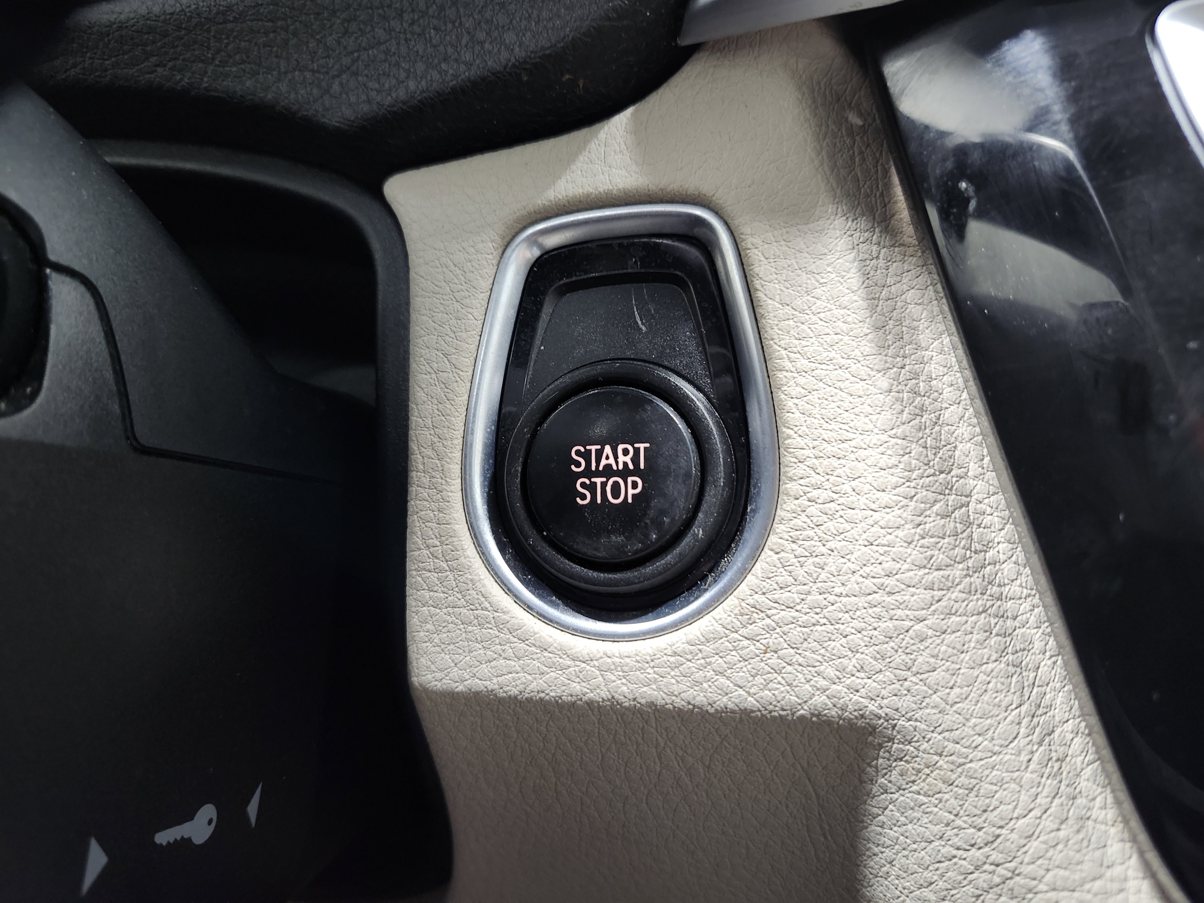 Used 2016 BMW 330e 330e image 9