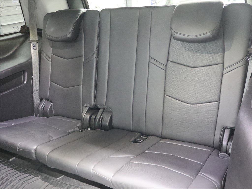 Used 2019 Cadillac Escalade Premium Luxury AWD/4WD image 18