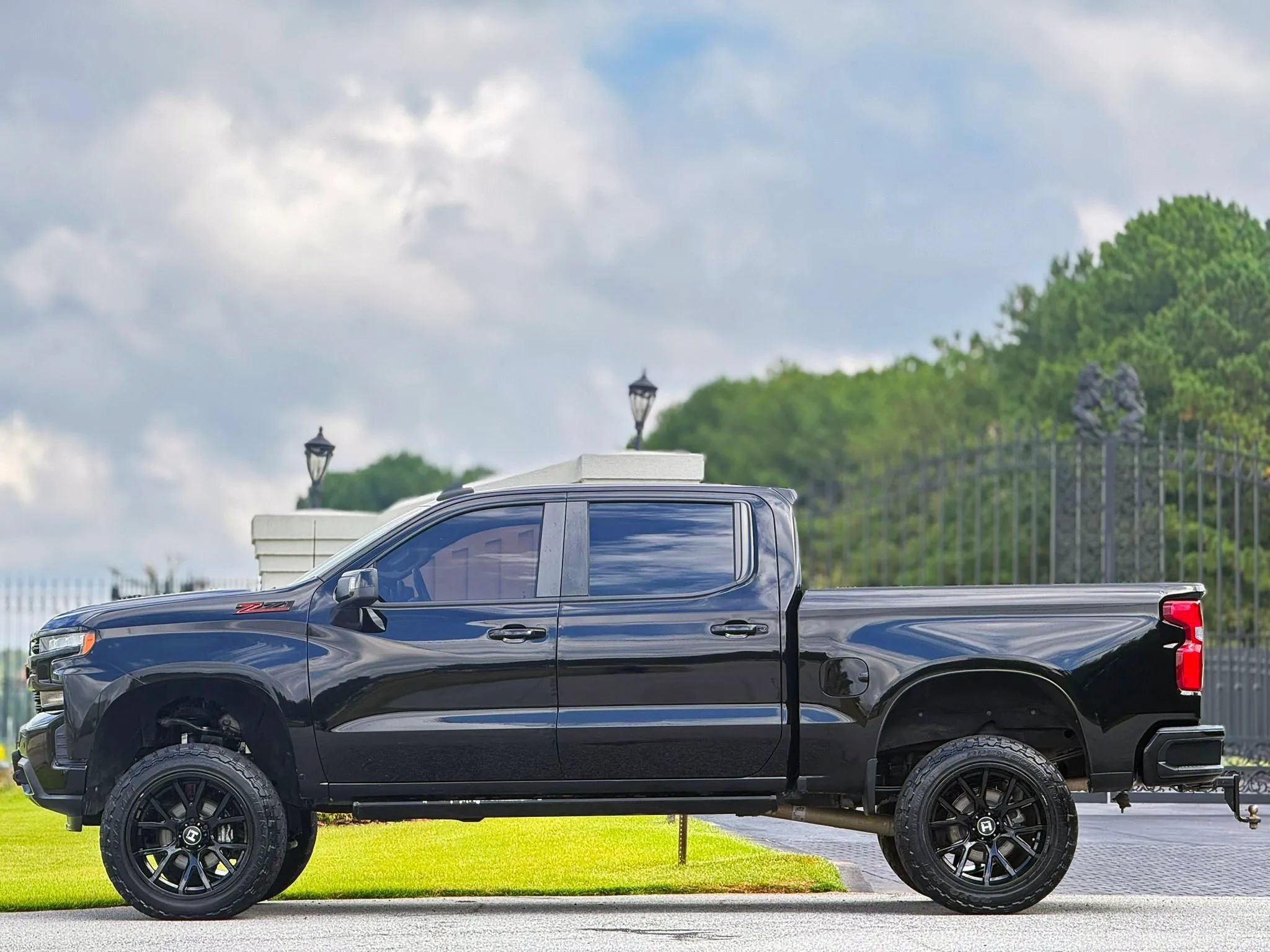 Used 2020 Chevrolet Silverado 1500 RST AWD/4WD image 7