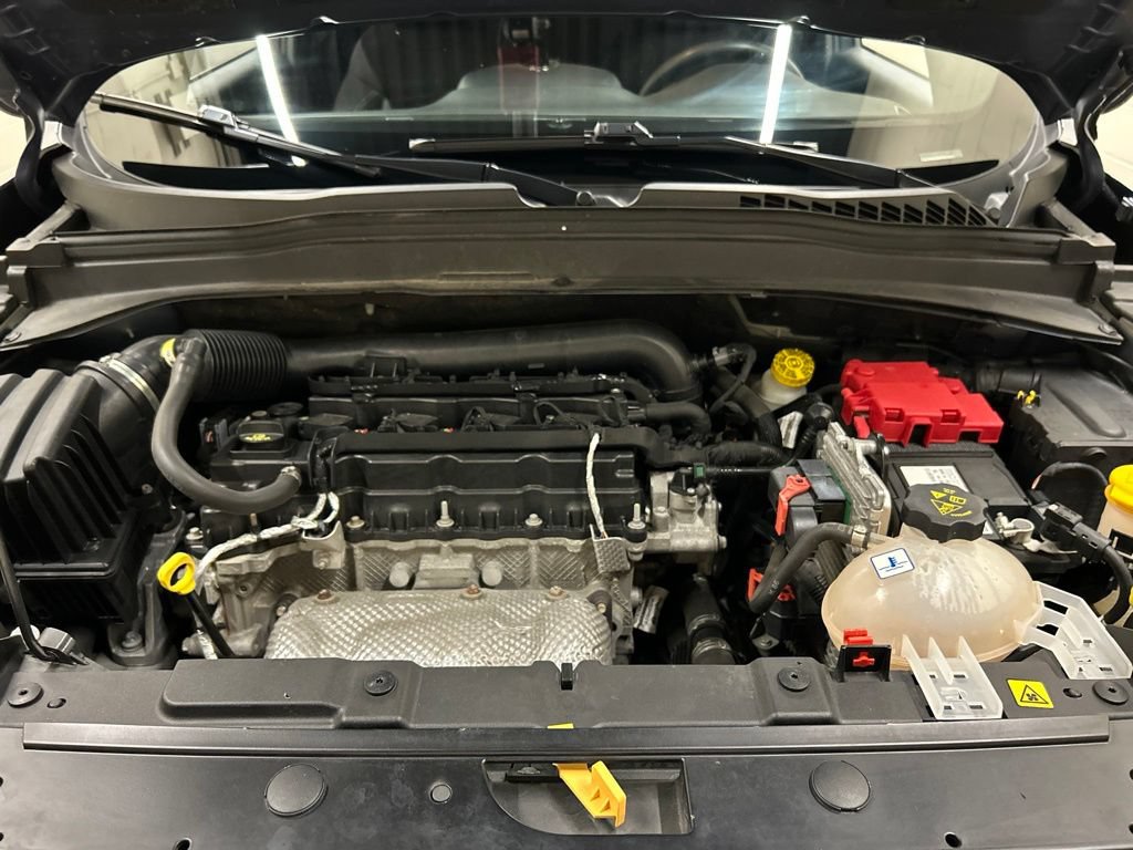 Used 2021 Jeep Renegade Latitude AWD/4WD image 12