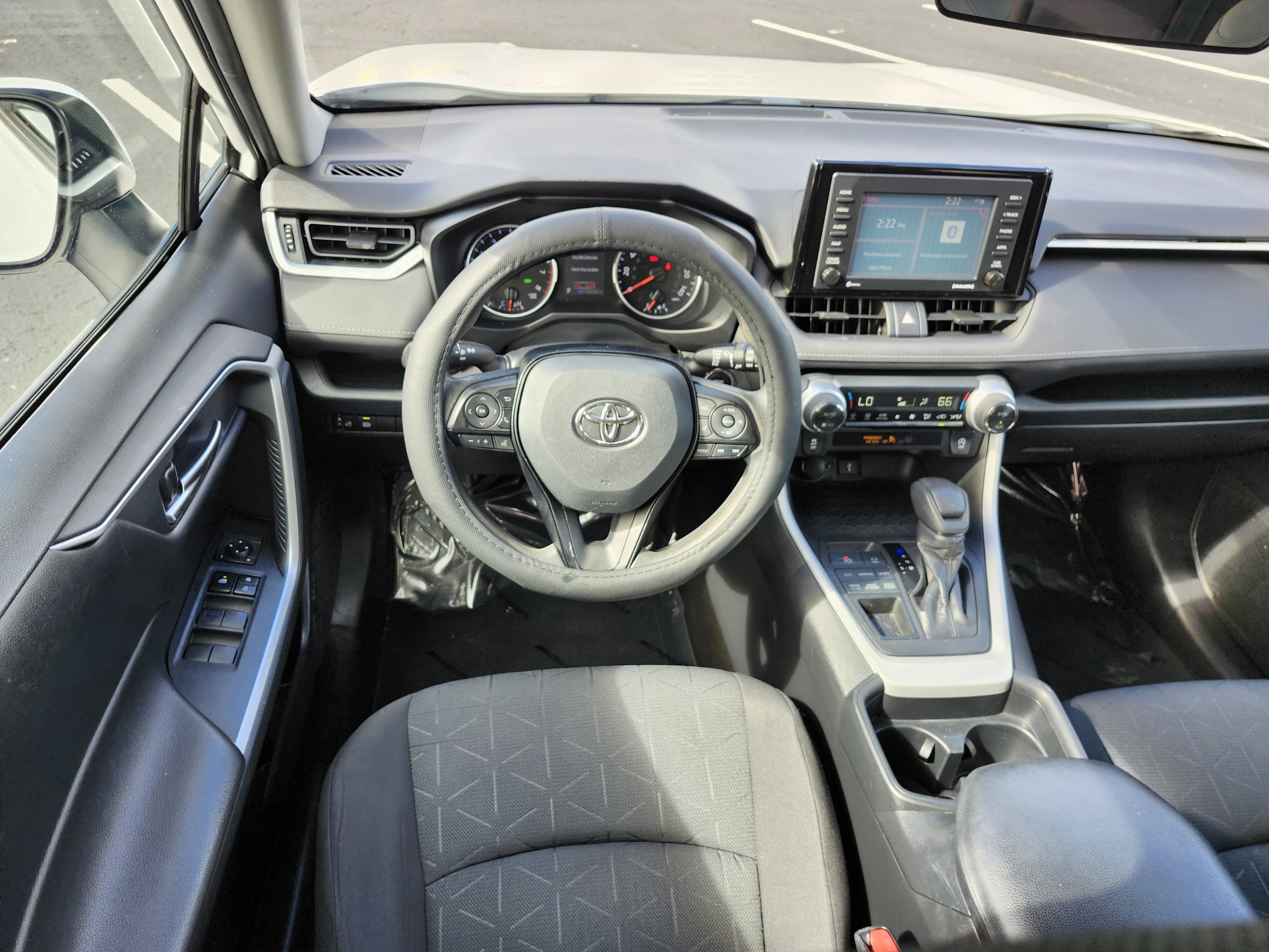Used 2020 Toyota RAV4 XLE image 20