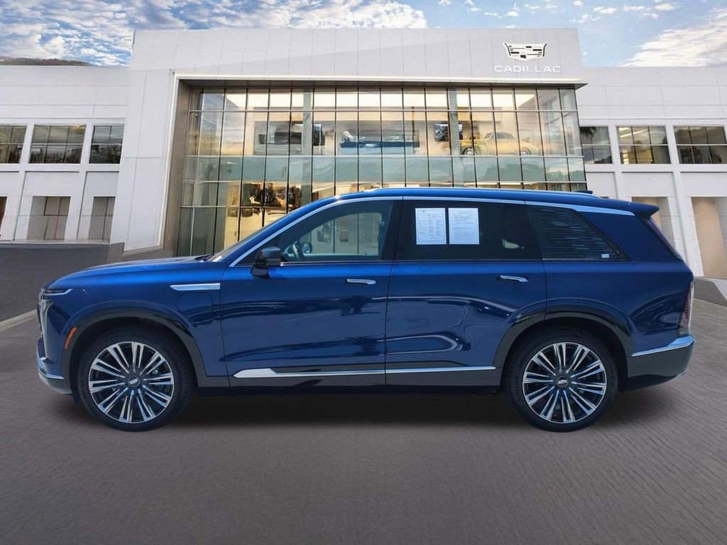 Certified 2026 Cadillac Vistiq Premium Luxury AWD/4WD image 11