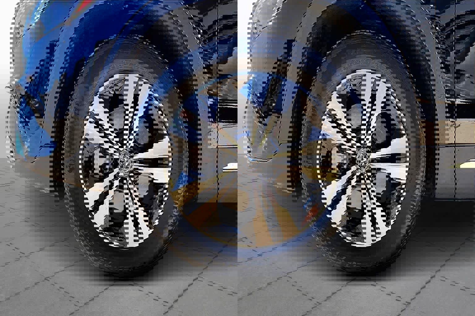 Used 2025 Mercedes-Benz GLA 250 image 10