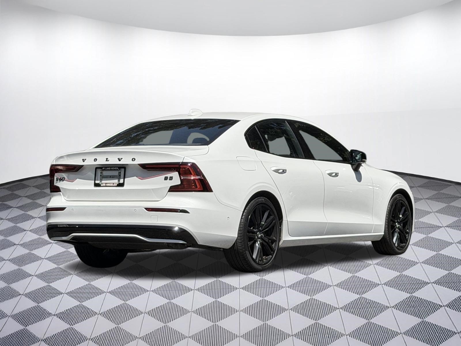 Used 2024 Volvo S60 B5 Plus w/ Climate Package FWD image 9