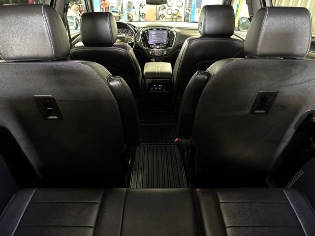 Used 2023 Chevrolet Traverse LT FWD image 14