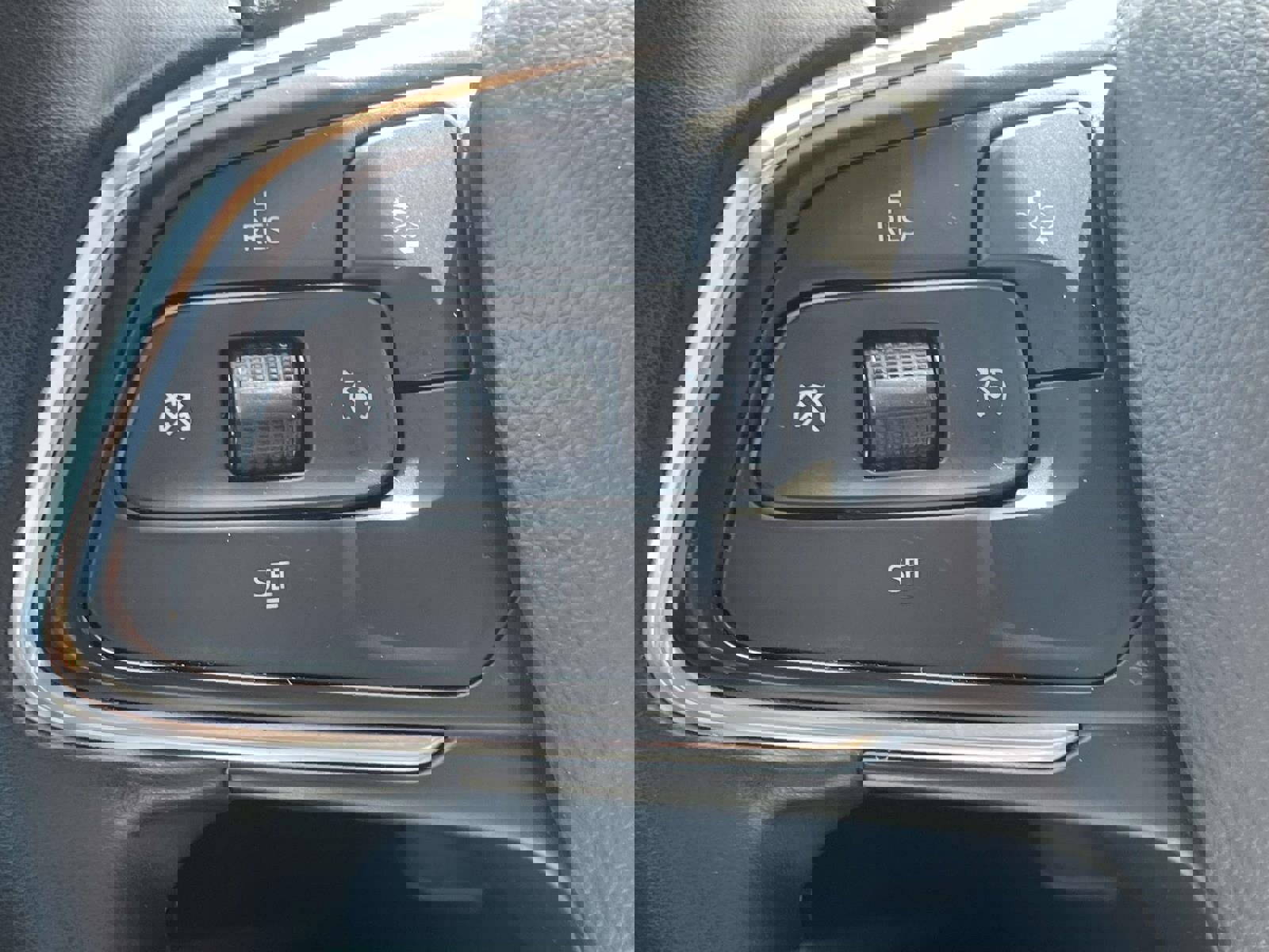 Used 2024 Buick Encore GX Sport Touring image 22