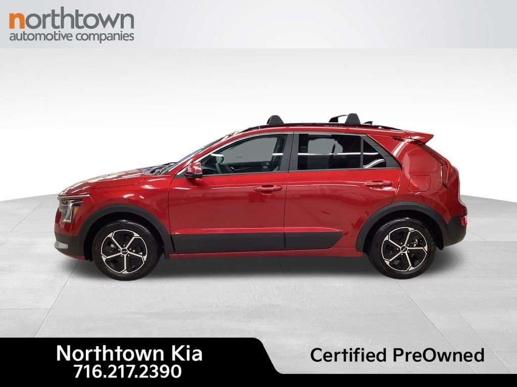 Certified 2025 Kia Niro EX FWD image 3