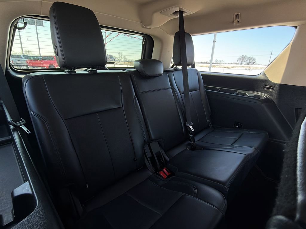 Used 2023 Ford Expedition Max XLT image 13