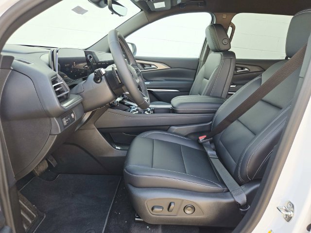 New 2027 Chevrolet Traverse LT w/ Midnight/Sport Edition FWD image 11