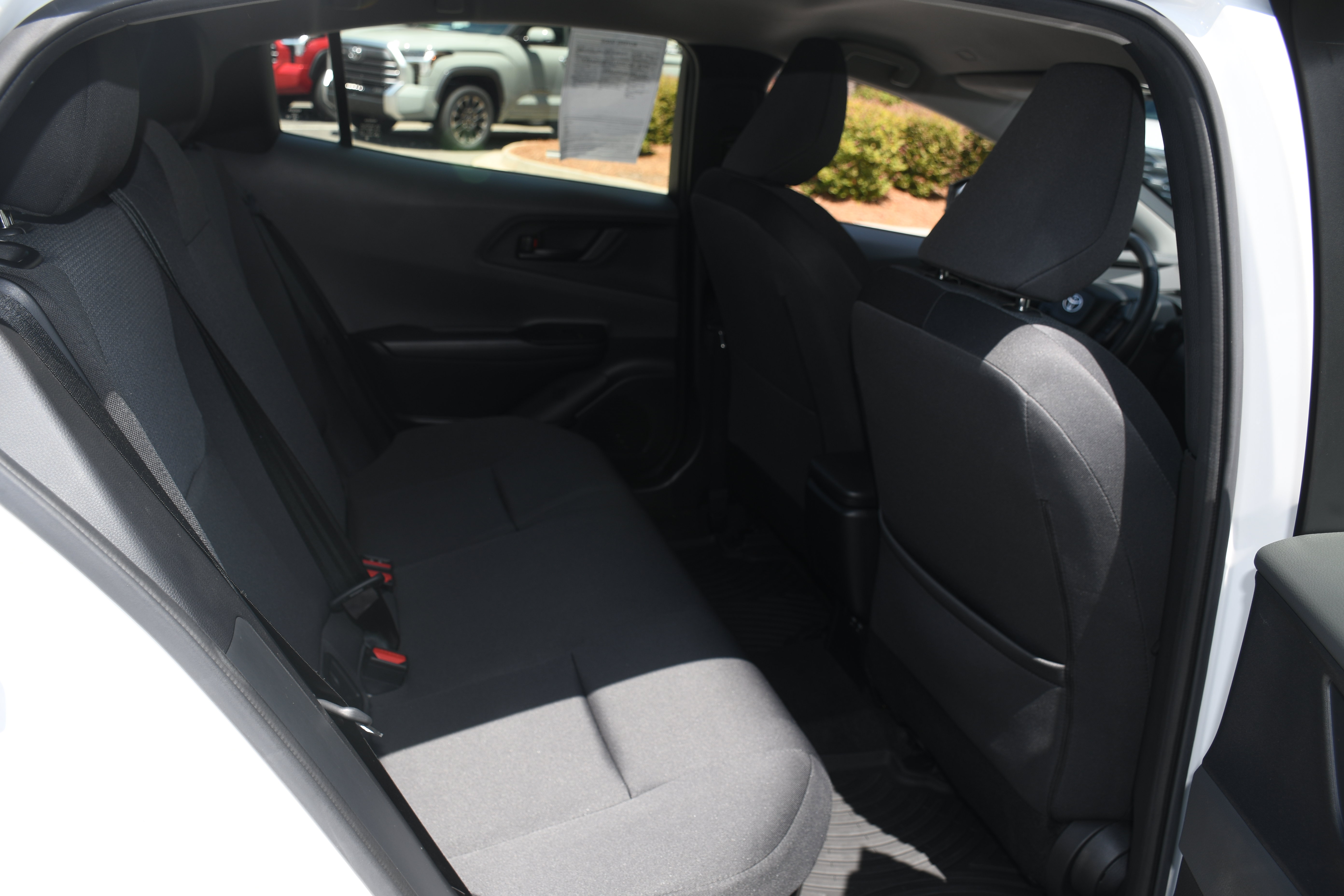 Certified 2024 Toyota Prius LE AWD/4WD image 17