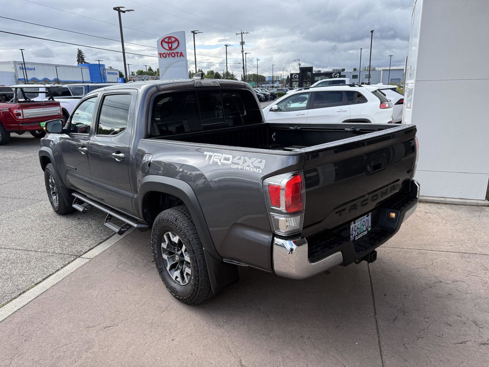 Used 2023 Toyota Tacoma TRD Off-Road w/ Black Out Package (TMS) AWD/4WD image 4