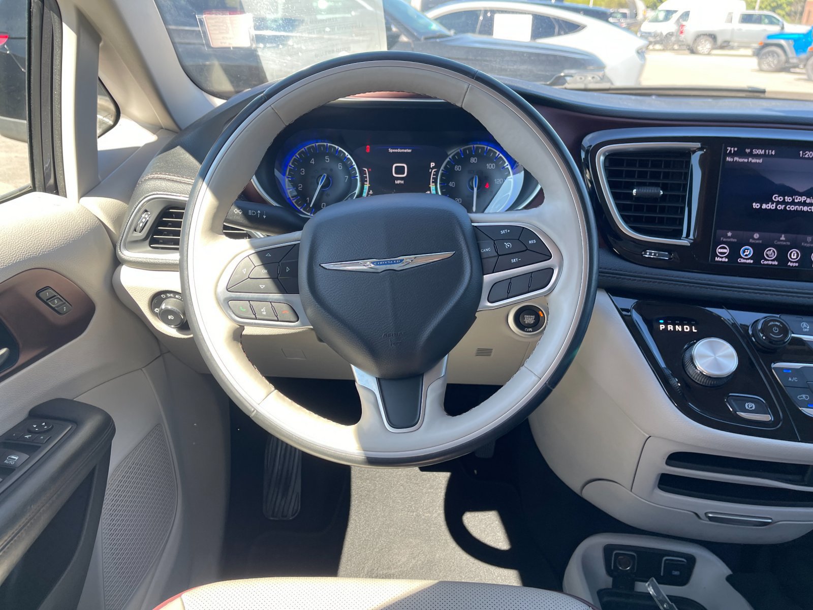 Used 2020 Chrysler Pacifica Limited FWD image 15