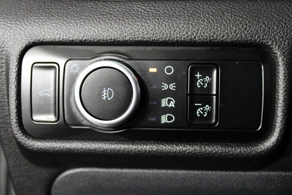 Used 2024 Ford Explorer Limited image 24