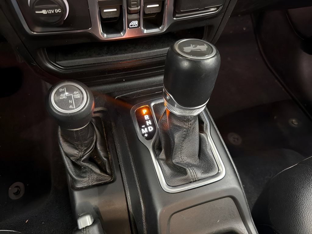Used 2020 Jeep Wrangler Unlimited Sahara AWD/4WD image 29