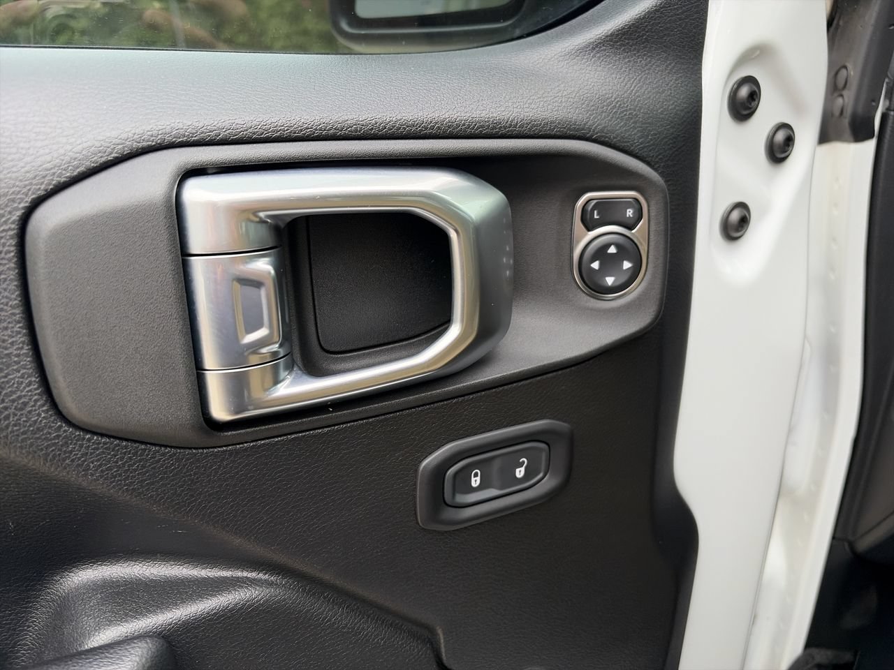 Used 2021 Jeep Wrangler Unlimited Sport AWD/4WD image 19