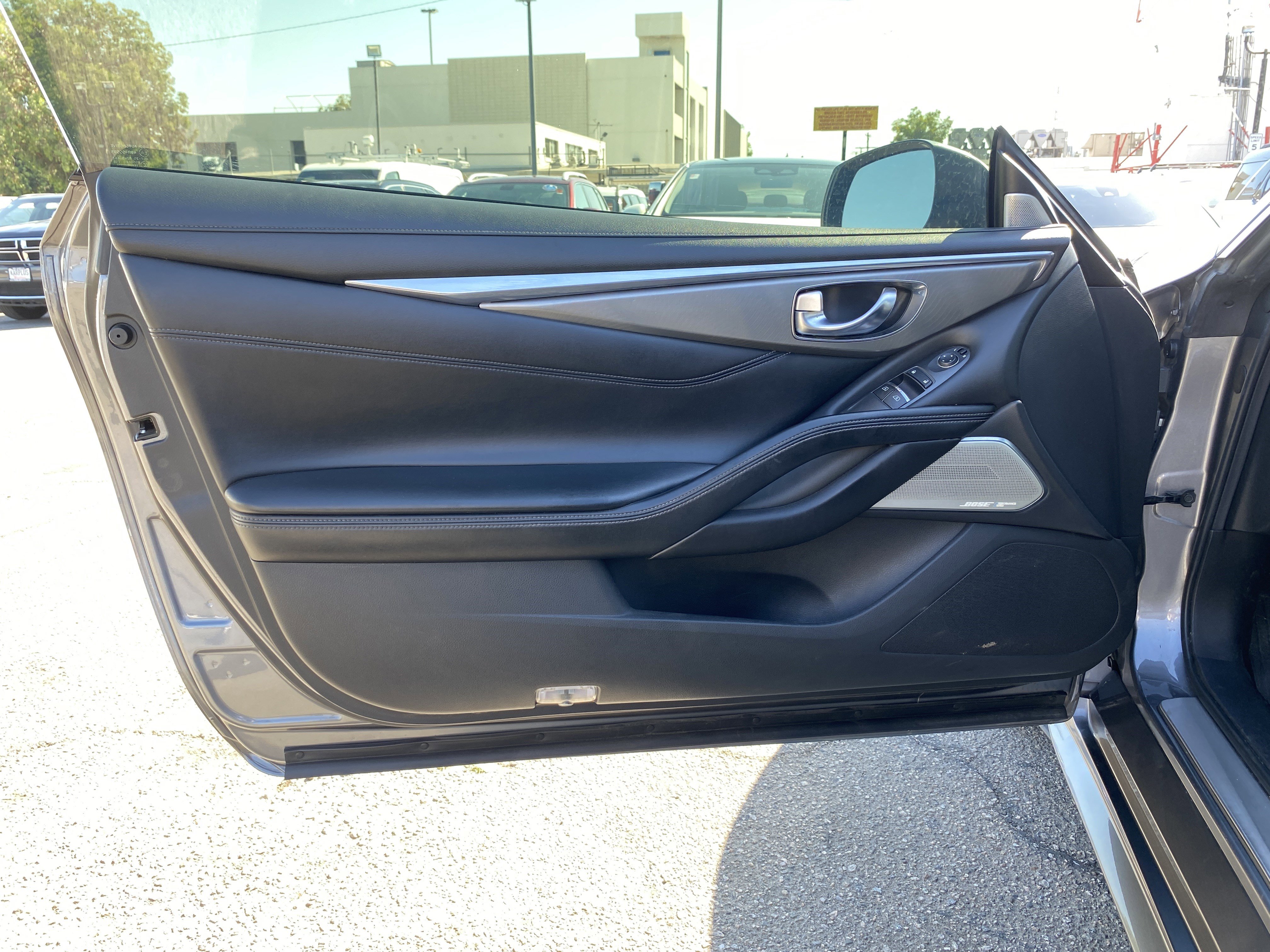 Used 2017 INFINITI Q60 w/ Premium Package image 16