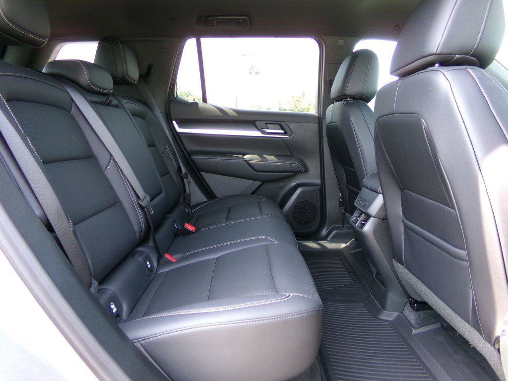 New 2026 GMC Terrain Elevation w/ Elevation Premium Package image 17