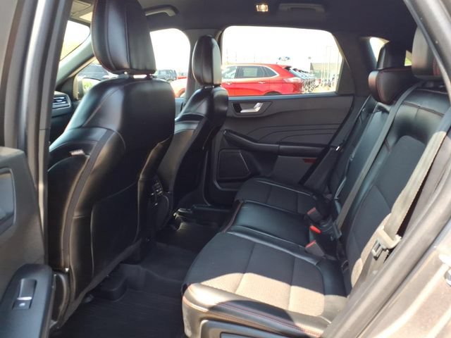 Certified 2024 Ford Escape ST-Line w/ Tech Pack #1 AWD/4WD image 9