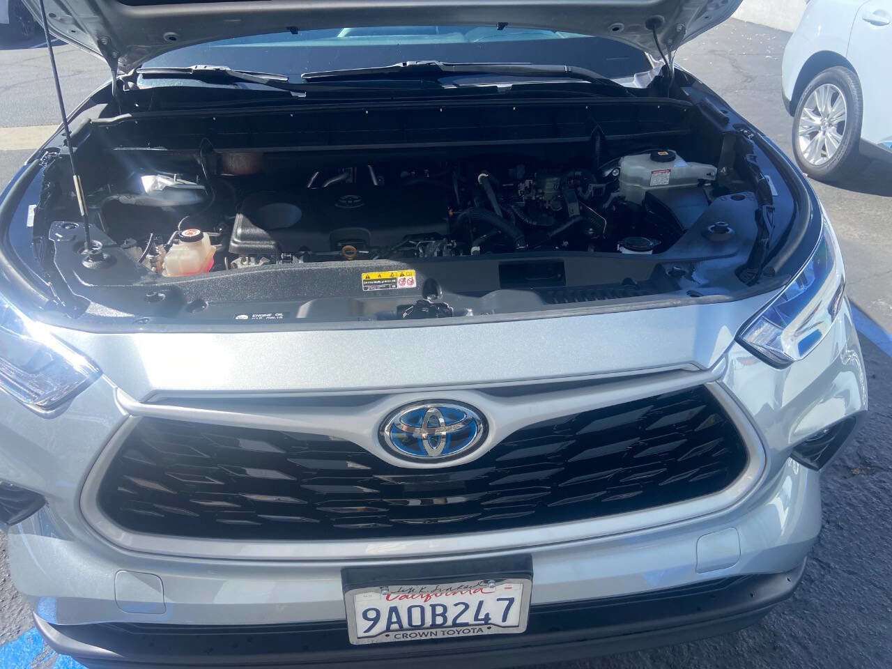 Used 2020 Toyota Highlander XLE image 19