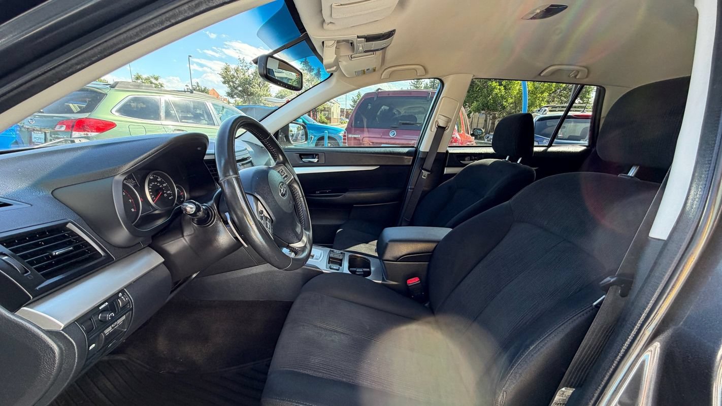 Used 2013 Subaru Outback 2.5i Premium w/ Popular Pkg 1B AWD/4WD image 9